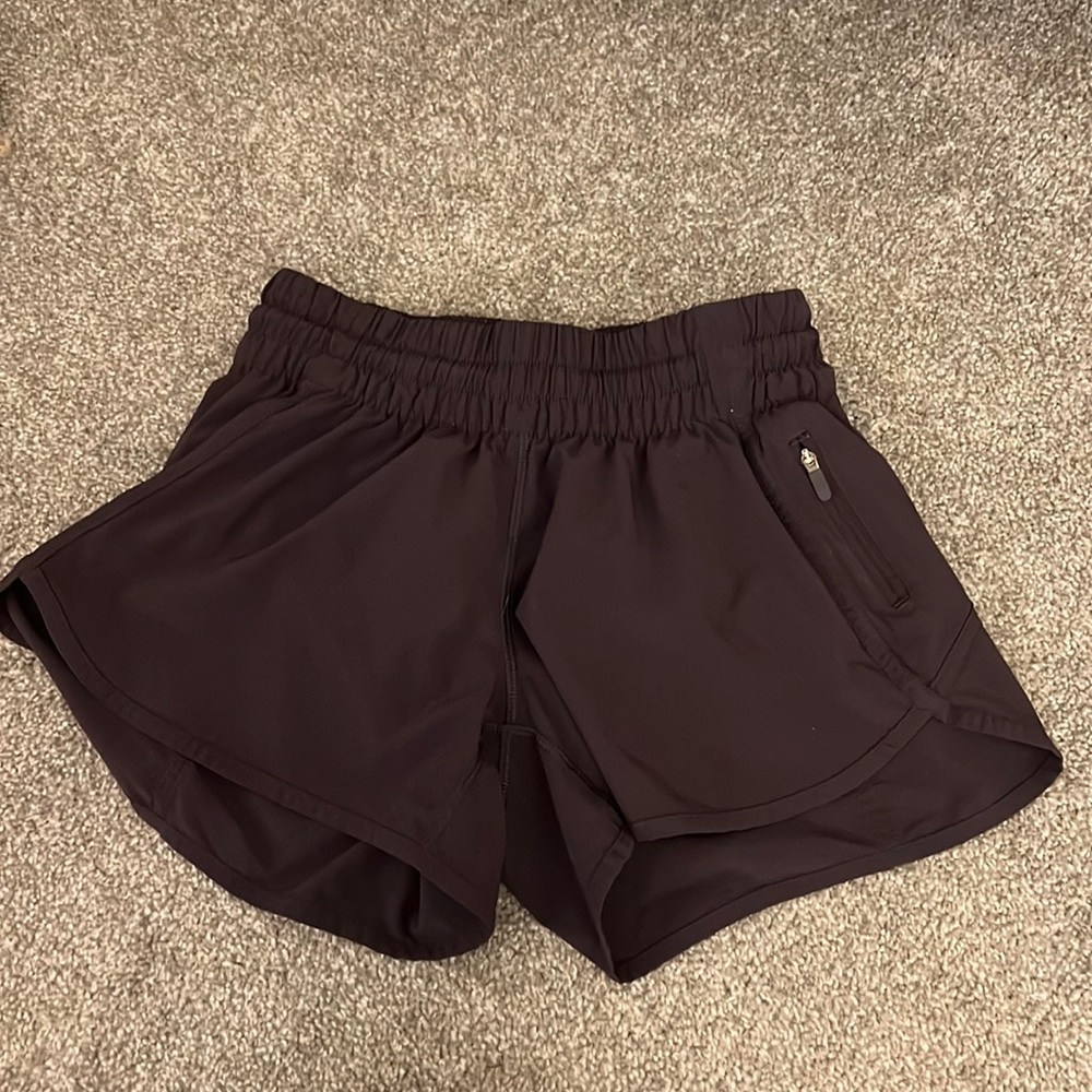 Lululemon track that short 4’